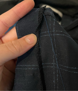 Photo de galerie - Ourlet Invisible, pour un pantalon tailleur   10€ 