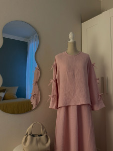 Photo de galerie - ça c’est un ensemble de top et jupe que j’ai cousu l’été dernier ?