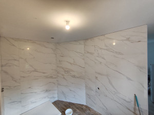 Photo de galerie - Pose carrelage mur et sol salle de bain 