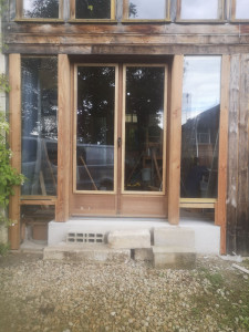 Photo de galerie - Création d'une entrée avec porte fenêtre   