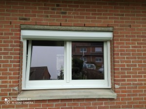 Photo de galerie - Fenêtre PVC séparée avec volet roulant Electrique 