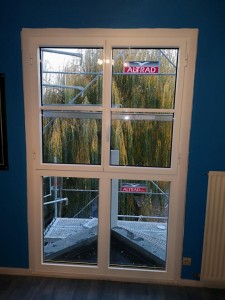 Photo de galerie - Pose de fenêtre aluminium en rénovation avec finition plat de 60mm alu blanc