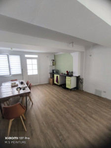 Photo de galerie - Fabrication caissons placo au plafond, peinture murs et plafond et posé de parquet pvc