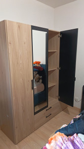 Photo de galerie - Montage de cette armoire. 