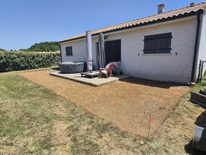 Photo de galerie - Décapage pour l'extension d'une terrasse