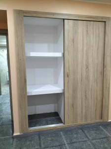 Photo de galerie - Création étagère en placo plâtre 
peinture des étagères