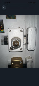 Photo de galerie - Changement de verrou central