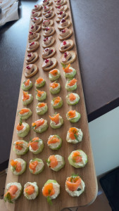 Photo de galerie - Toast concombre saumon cocktail mariage 