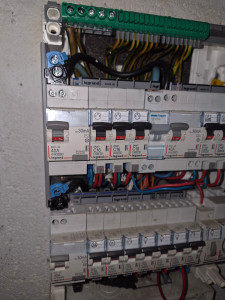 Photo de galerie - Maintenance sur compteur électrique et changement d'un différentiel 40A