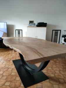 Photo de galerie - Fabrication d'une table type industriel
planche en chêne massif
