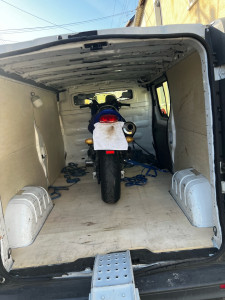 Photo de galerie - Transport moto sangle et bloque roue rampe adapté 
