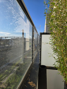 Photo de galerie - APRÈS-Mise en place d'un plexiglas sur une terrasse. 