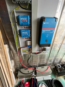 Photo de galerie - Installation électrique autonome pour un conteneur 