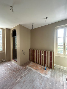 Photo de galerie - Construction d'une douche avec une arche et peinture des murs 