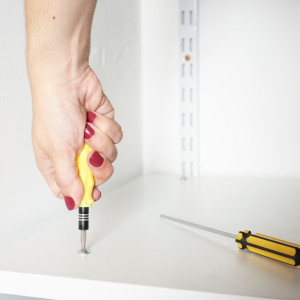 Photo de galerie - Bricolage : Montage de meuble, petite réparation, fixation étagère, petite peinture etc...