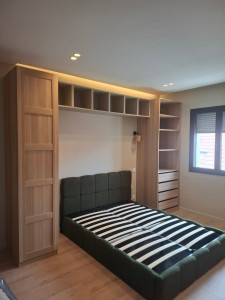 Photo de galerie - Montage dressing pax ikea avec fixation au murs + montage lit caissons.
