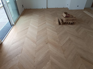 Photo de galerie - Parquet collé pointe de Hongrie 