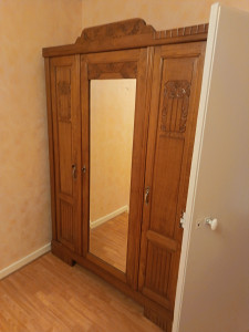 Photo de galerie - Remontage de cette troisième armoire pour le même demenagement