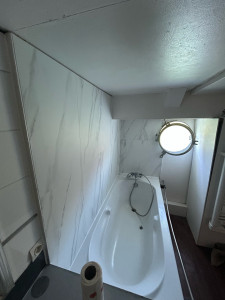 Photo de galerie - Salle de bain en partie refaite