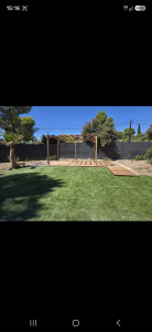 Photo de galerie - Apres travaux . synthetique + terasse bois + pose pergola