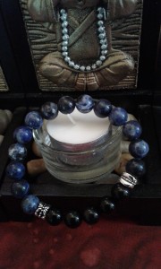 Photo de galerie - Lithothérapie
Création bracelet : Sodalite, obsidienne noire.
Perles 8mm en pierres naturelles