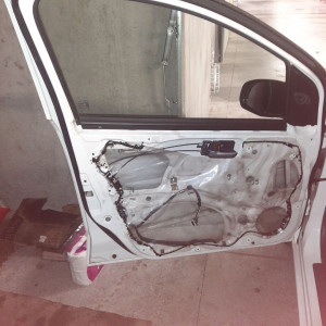 Photo de galerie - Remplacement de la serrure cassé et contrôle de la porte sur Suzuki Alto