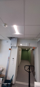 Photo de galerie - Des eclairage 
des voyant 
des arête d'urgence...etc