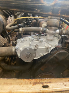 Photo de galerie - Remplacement pompe à eau sur une Renault 12