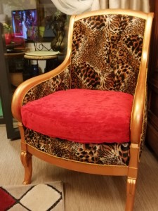 Photo de galerie - Relooking d'un fauteuil Louis Philippe 