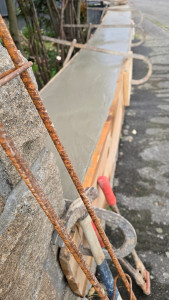 Photo de galerie - Cofrache 50cm sur le mur de jardin 