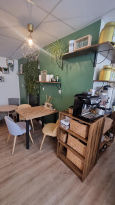 Photo de galerie - Remise en peinture dans un salon de thé 