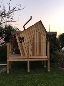 Photo de galerie - Conception et construction d’une cabane pour enfant