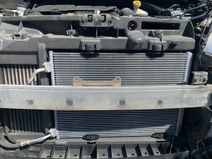 Photo de galerie - Remplacement condenseur de climatisation sur Peugeot 208