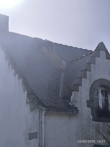 Photo de galerie - Réalisation d une noue et couverture complètes 