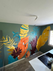 Photo de galerie - Réalisation fleurie sur le mur de la cuisine de chez mon client 