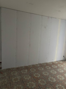 Photo de galerie - Mise en place cloison en plâtre 