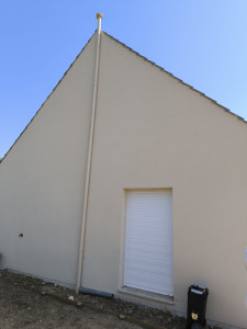 Photo de galerie - Pose sortie aération en pignon de fosse septique 