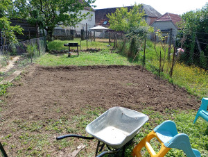 Photo de galerie - Remise à plat d un terrain pour piscine tubulaire 