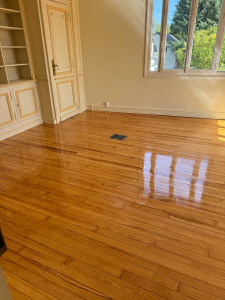 Photo de galerie - Rénovation ponçage et vitrification parquet ancien 