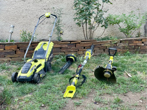 Photo de galerie - Sanka prestations est là pour tondre et débroussailler tous vos espaces verts 
