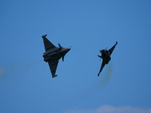 Photo de galerie - Croisement de deux Rafales Marine