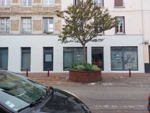 Photo de galerie - Peinture façade une fois33 rue de la libération a Bourgoin Jallieu terminé 