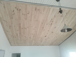 Photo de galerie - Réalisation d'un plafond en lambris ( 1er choix)