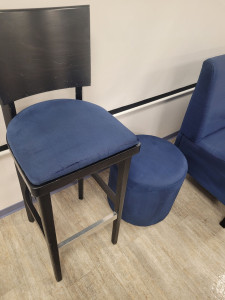 Photo de galerie - Nettoyage de banquettes, chaises hautes et poufs au CLASSICO70 Héricourt
