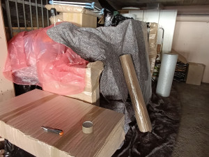 Photo de galerie - Emballage et protection des éléments dans le cadre d'un déménagement. Départ (06) arrivée (07). 