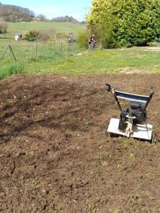 Photo de galerie - Préparer le potager pour un client 