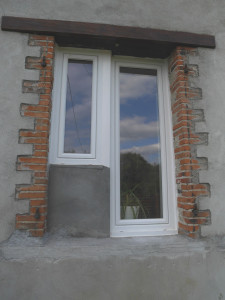 Photo de galerie - Changement de 2 fenêtres anciennes en bois par deux fenêtres neuves en PVC