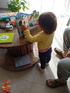 Photo de galerie - Petit moment découverte de notre environnement 