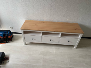 Photo de galerie - Montage d’un meuble TV IKEA