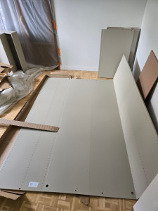 Photo de galerie - Début-montage penderie/ Dressing IKEA PAX/FORSAND